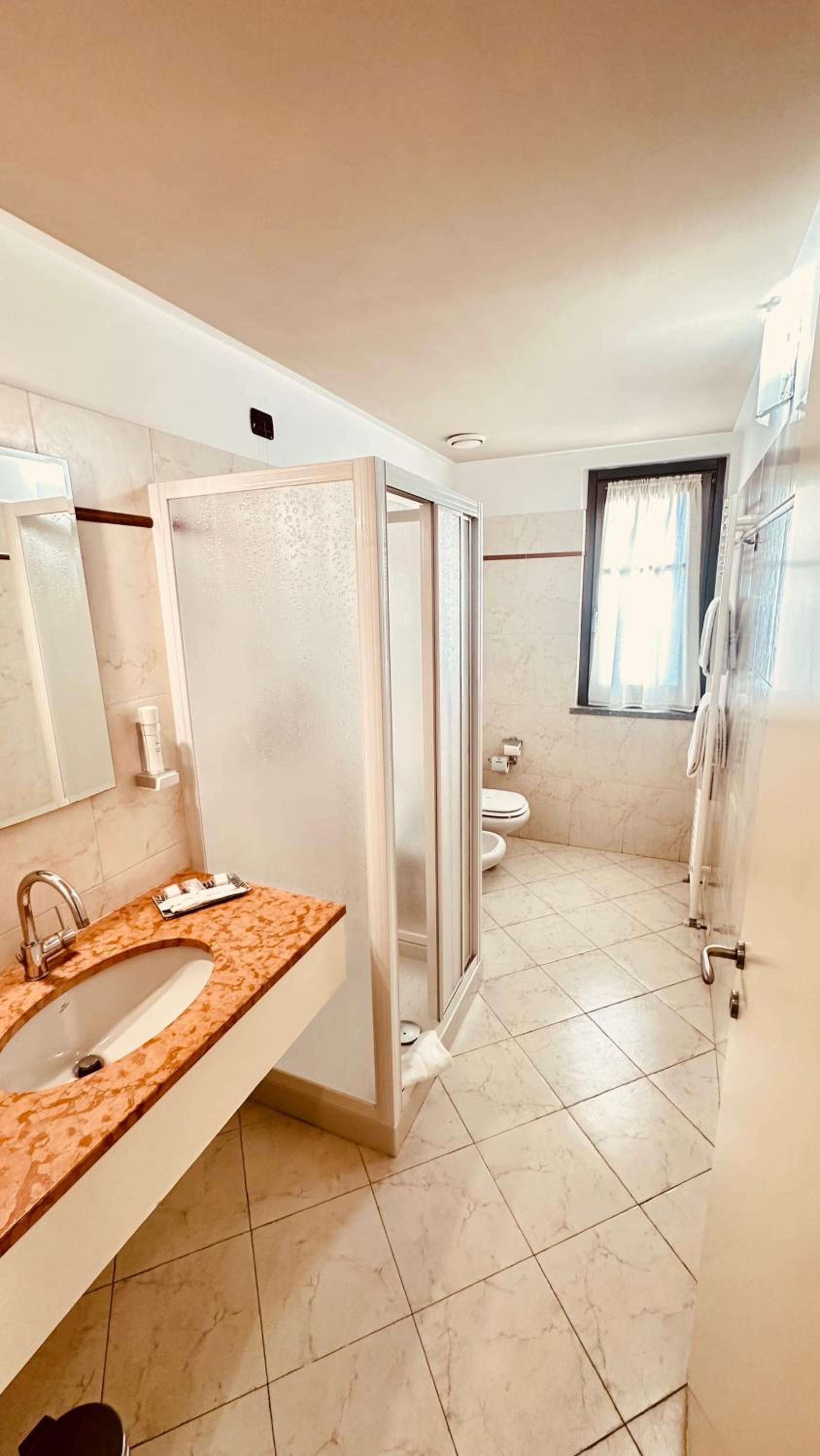 Large Double Room - Photo 42