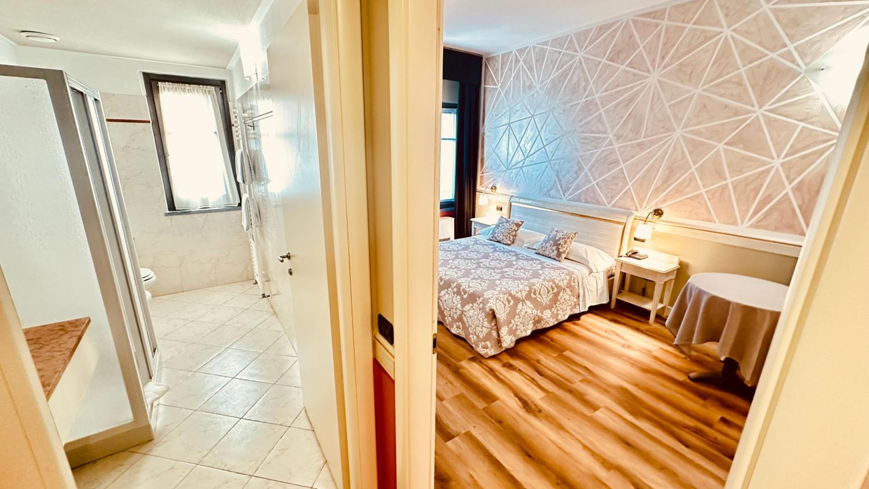 Large Double Room - Photo 40