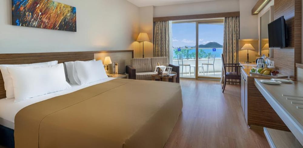 Standard Room, 1 Bedroom, Sea Facing photo 3