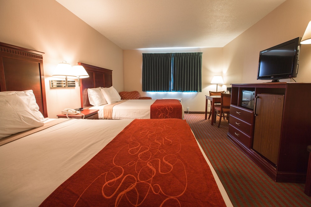 Standard Room, 2 Queen Beds, Smoking