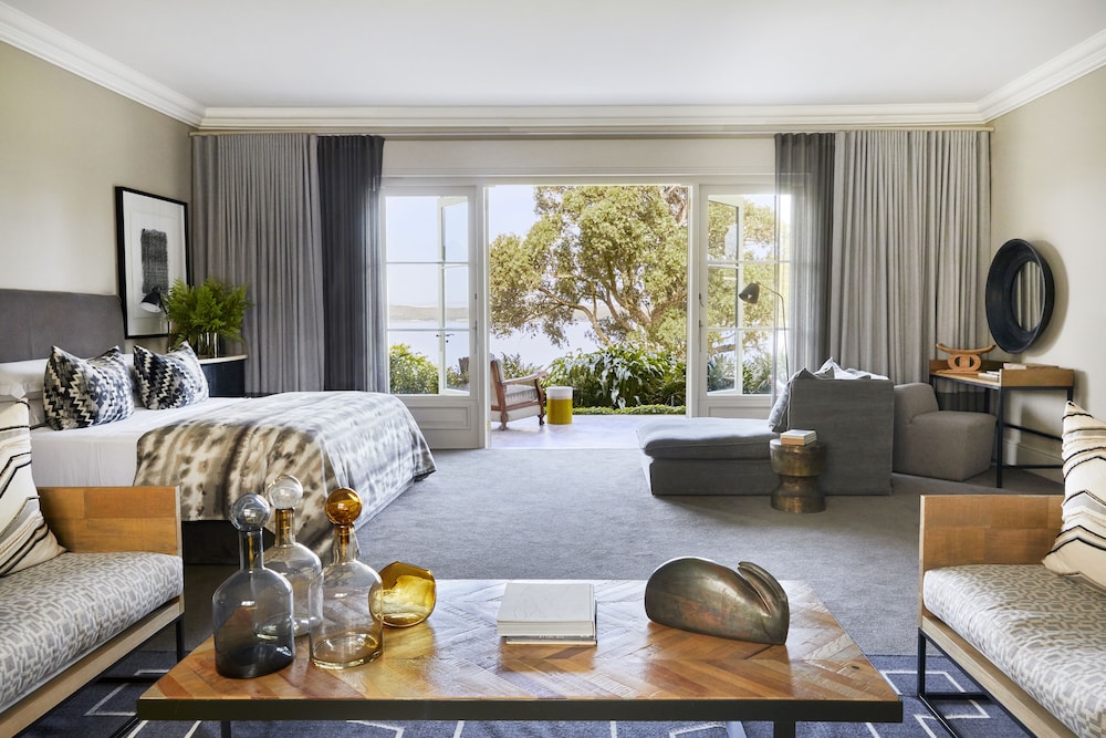 Pincushion Suite photo 1