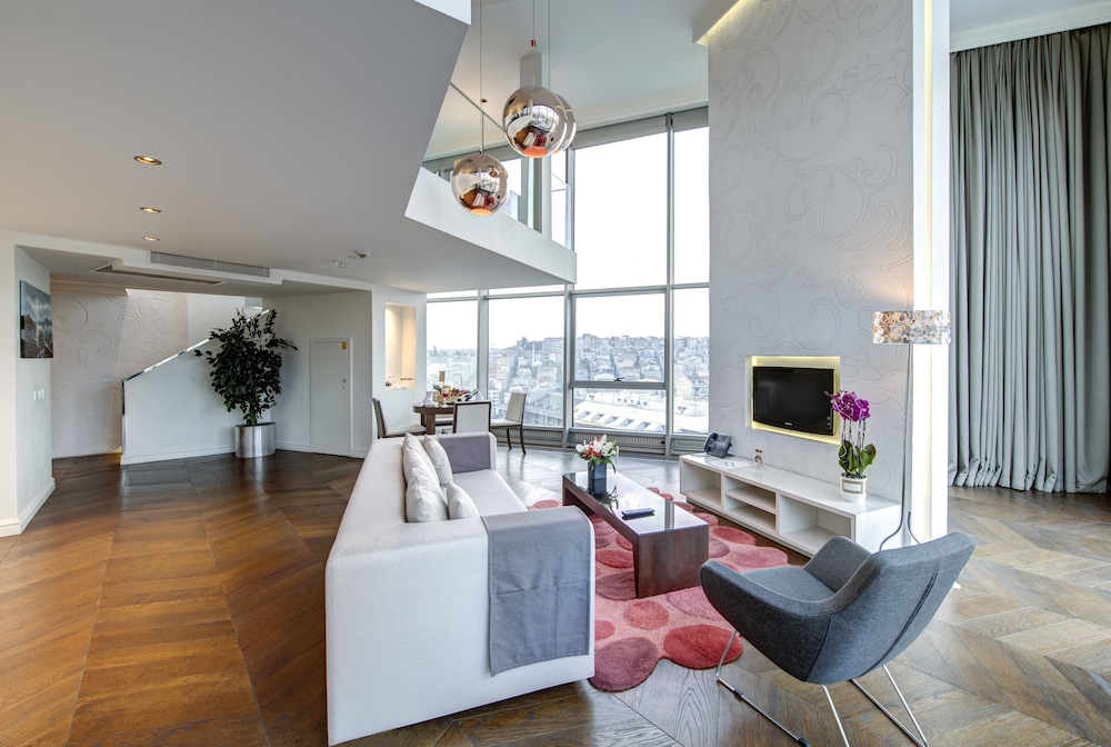 Duplex King Suite