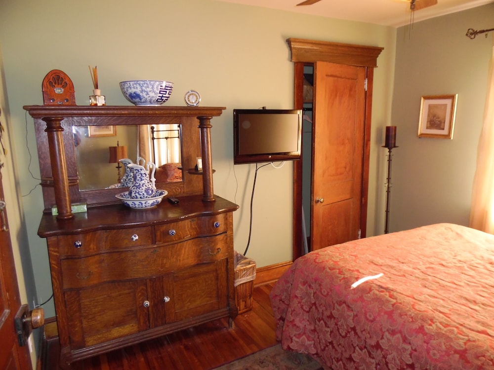 Standard Suite, Ensuite (Rudyard Kipling) photo 3