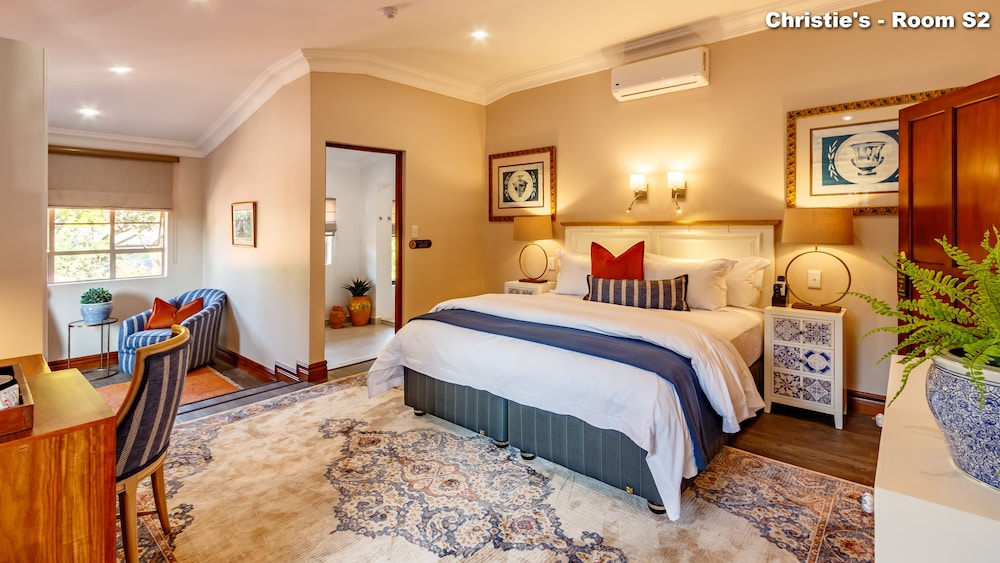 Luxury Room, 1 King Bed photo 1
