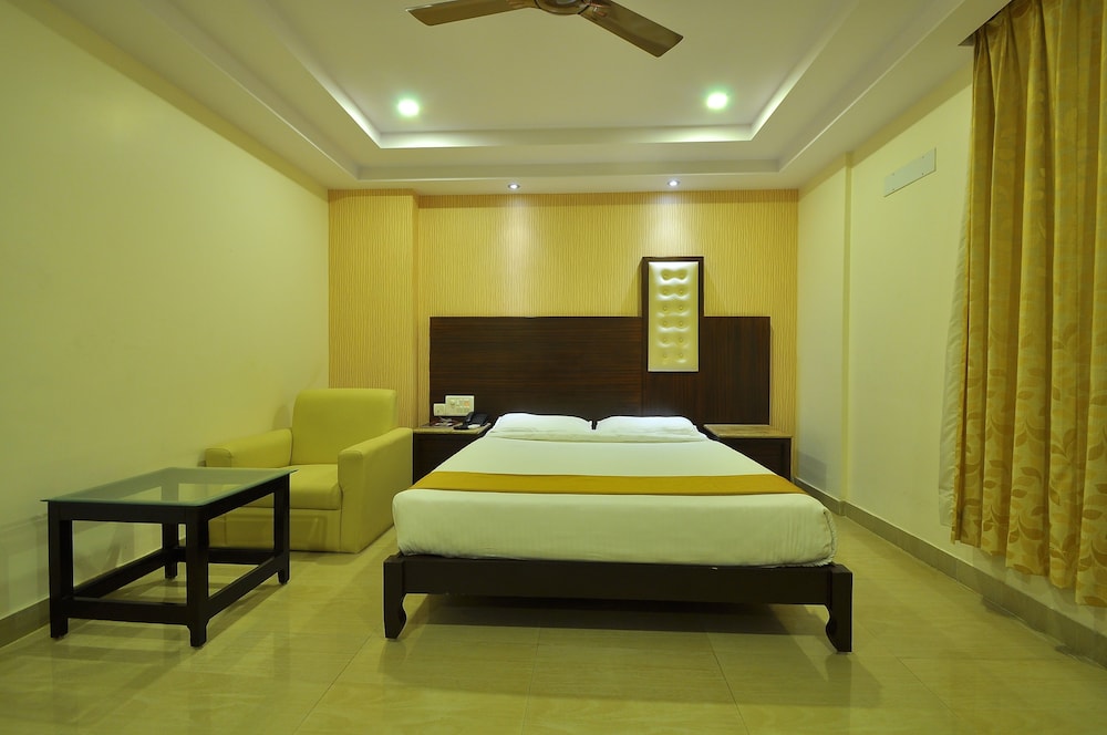Executive Room, 1 Bedroom, Smoking, Valley View