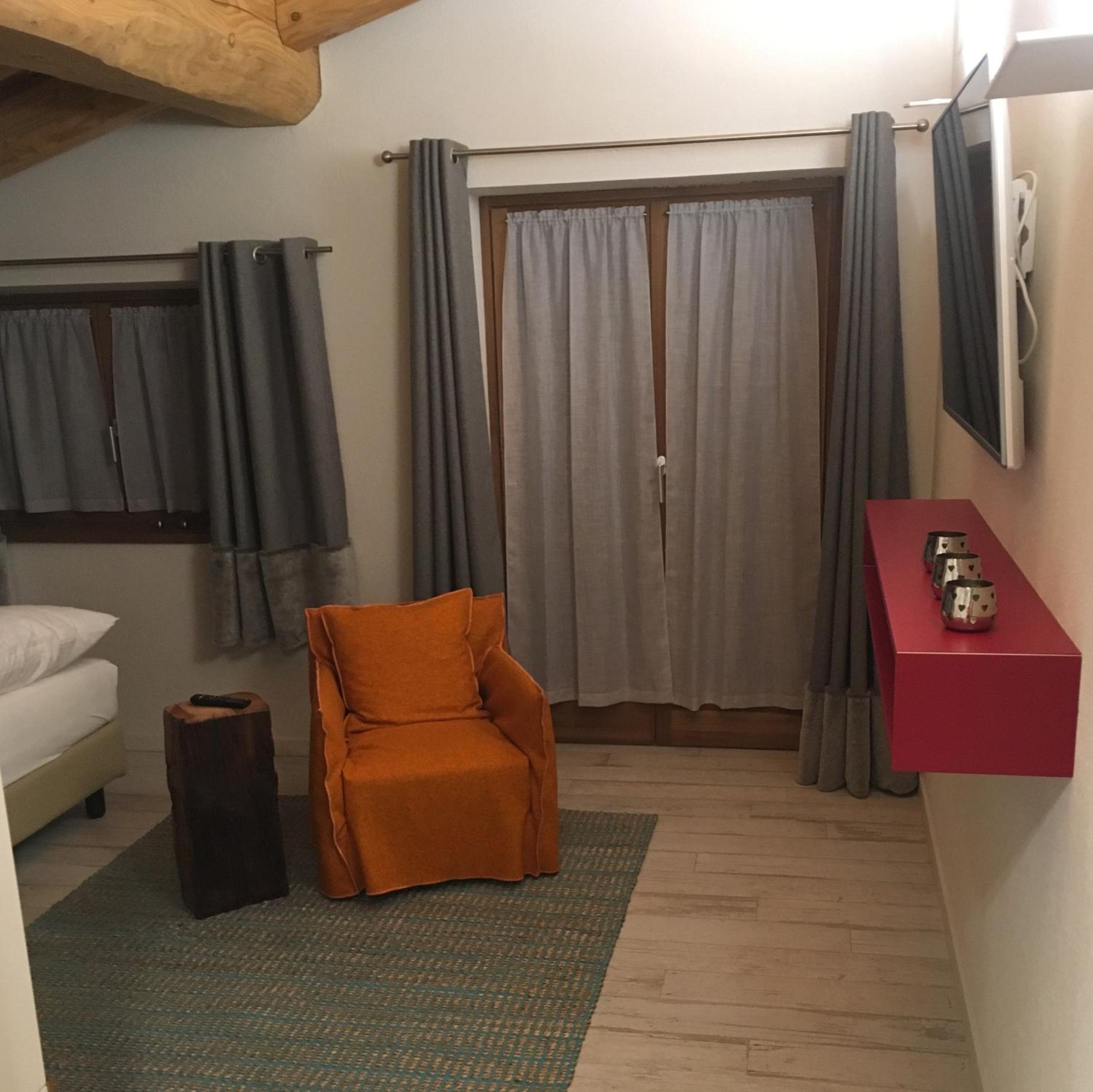 Superior Double or Twin Room with Balcony photo 2