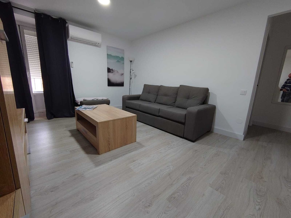 Basic House, 2 Bedrooms photo 2