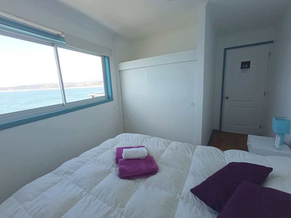 Basic Room, 1 Queen Bed, Ensuite, Sea View