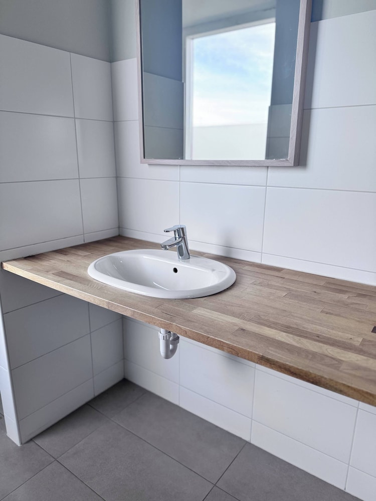 Classic Triple Room, Private Bathroom photo 3