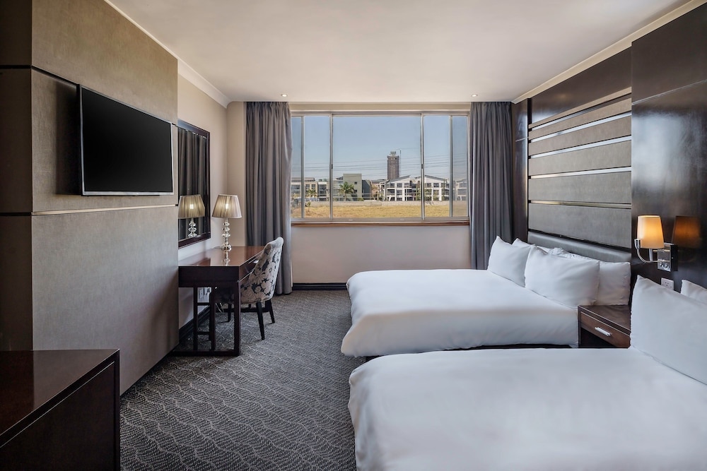 Room, 2 Queen Beds - Photo 4