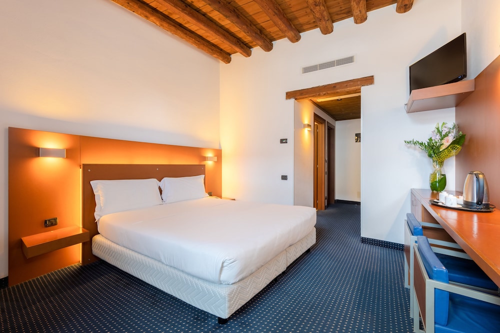 Standard Double Room Single Use
