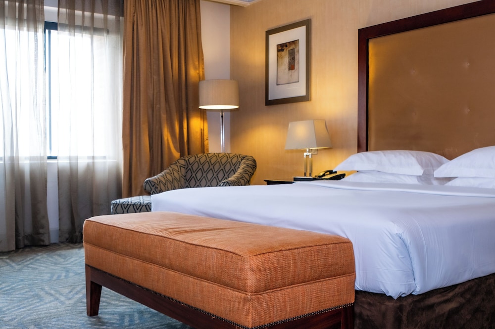 Junior Room, 1 King Bed, Non Smoking, City View