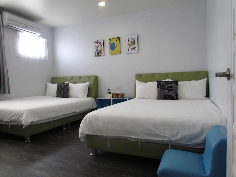 Standard Quadruple Room ( 202-2f) photo 1
