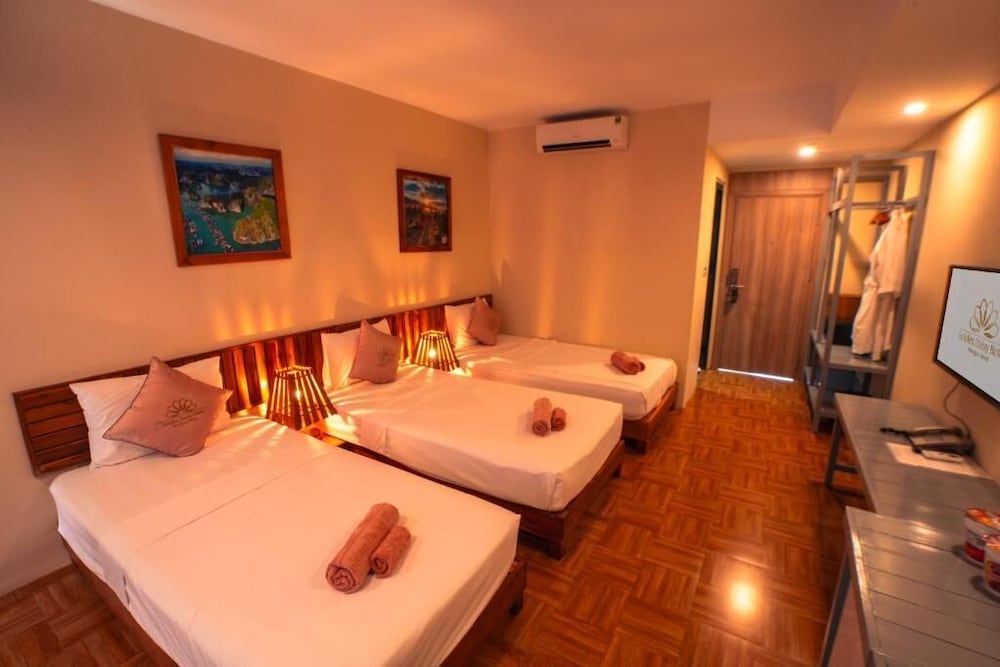 Deluxe Triple Room