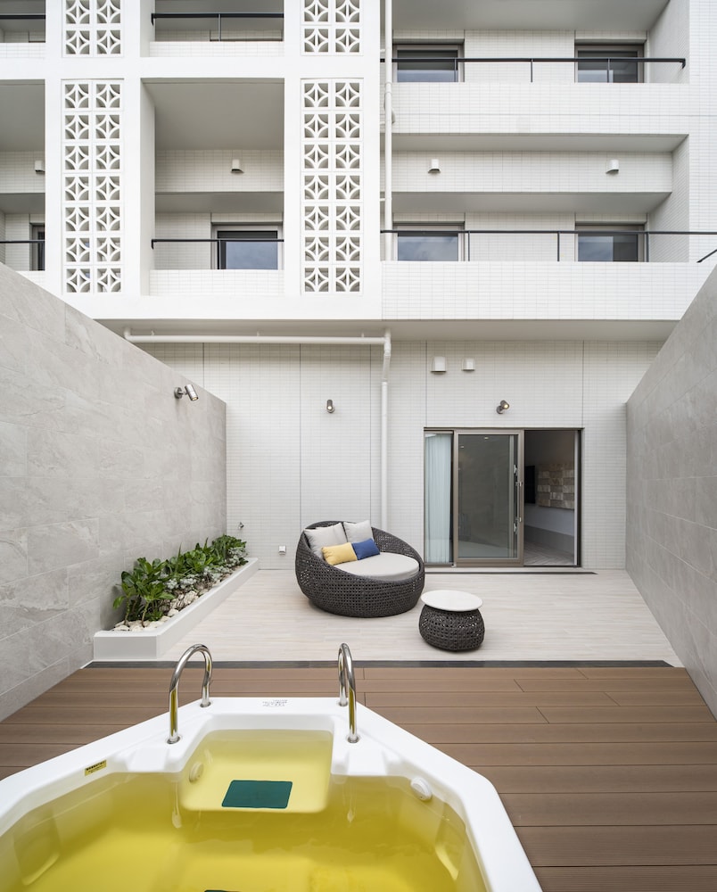 Deluxe Room, Non Smoking (with Private Hot Spring) - Photo 6