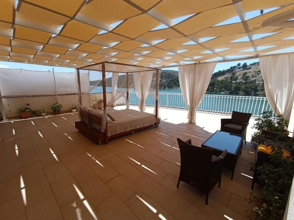Room, 2 Bedrooms, Smoking, Balcony