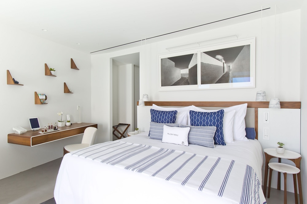 Deluxe Room - Photo 2
