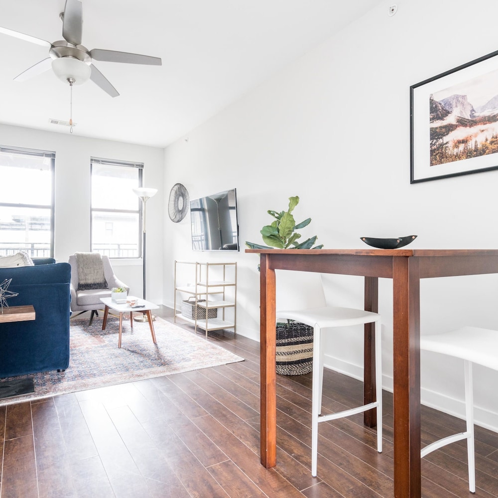 Cozysuites Music Row Chic 1BR w Free Parking 42, Photo 8