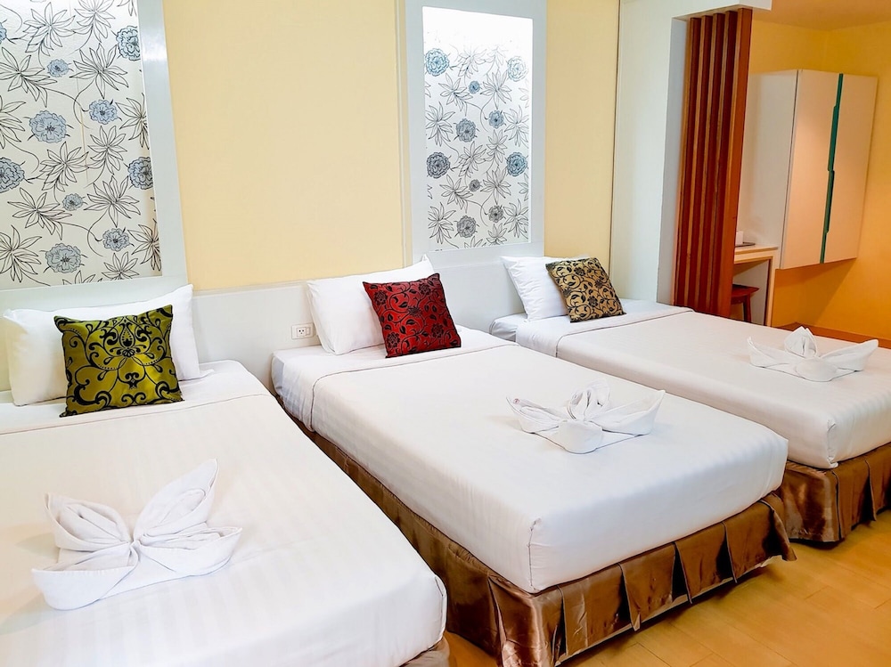 Deluxe Triple Room photo 1