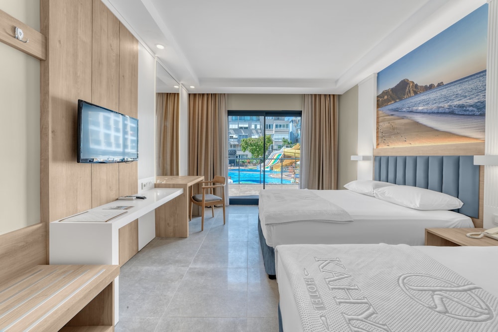 Standard Double or Twin Room photo 3
