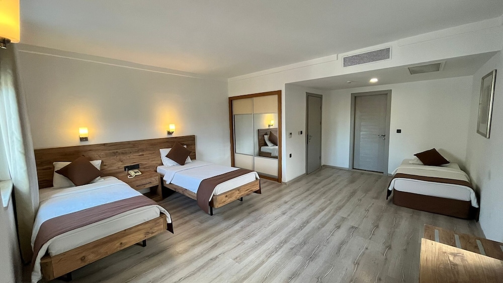 Suite, Corner photo 1