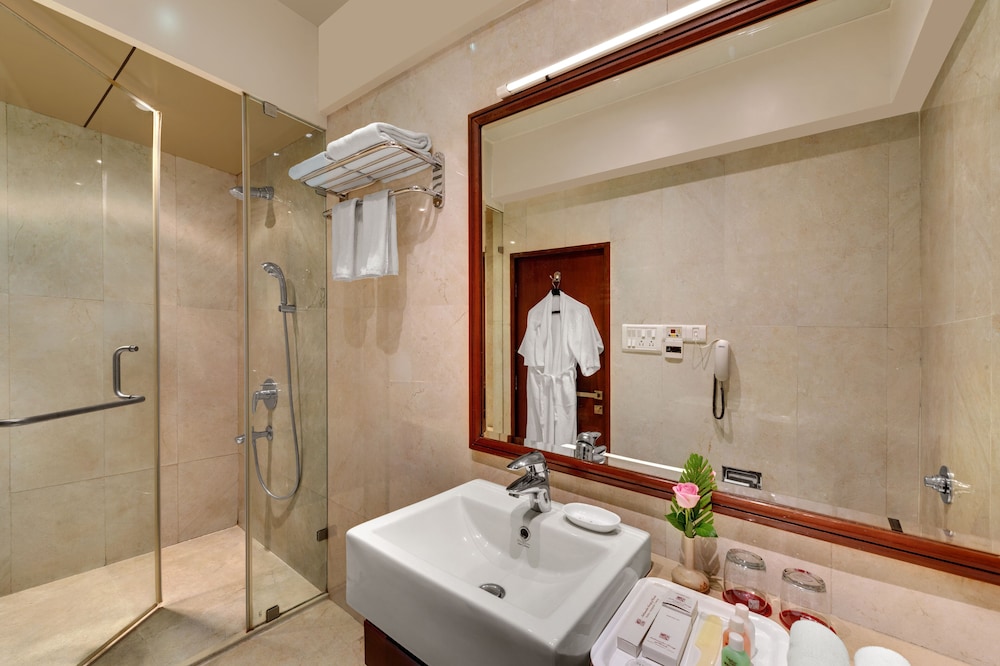 Executive Room - Photo 6