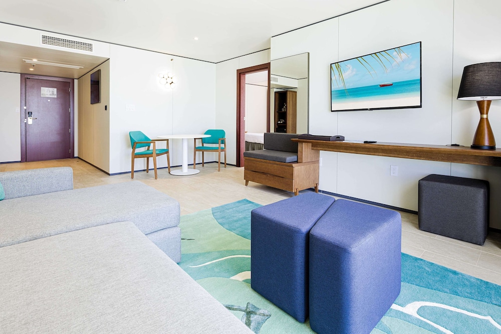 Executive Suite, 1 King Bed with Sofa bed, Ocean View (Ultimate Adults-Only One Bedroom Ocea)