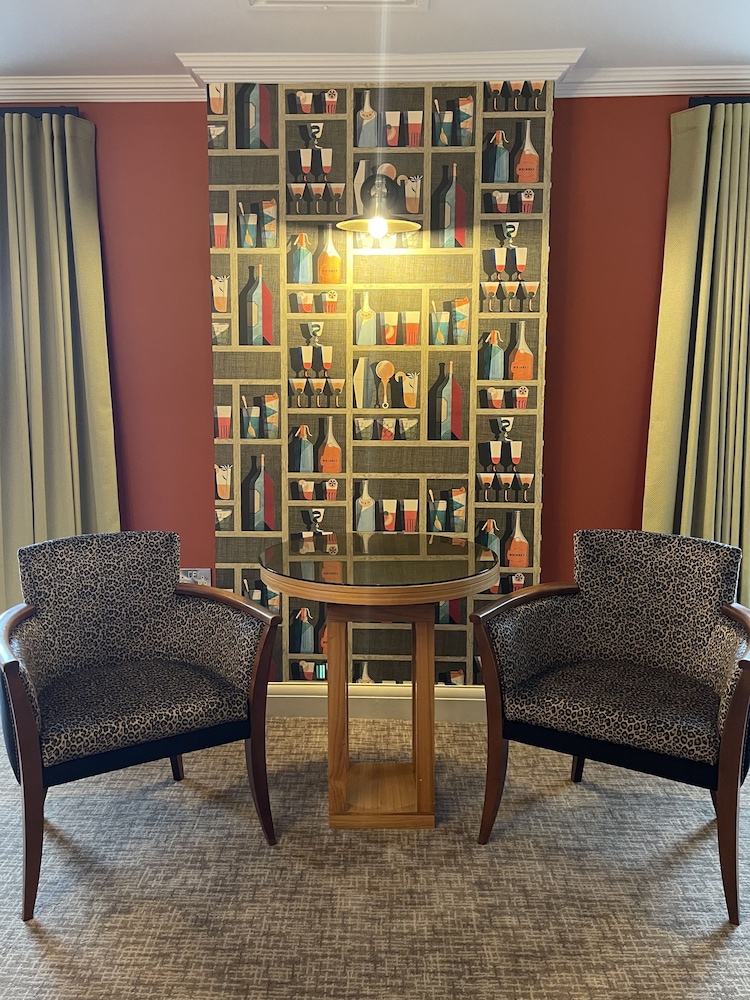 Boutique Suite - Photo 5