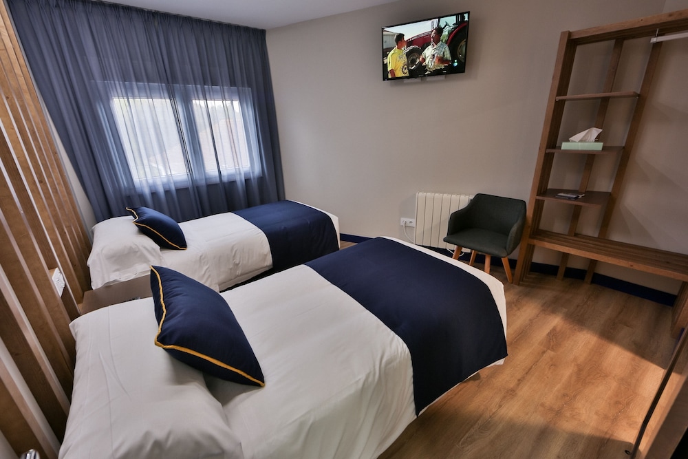 Double or Twin Room photo 2
