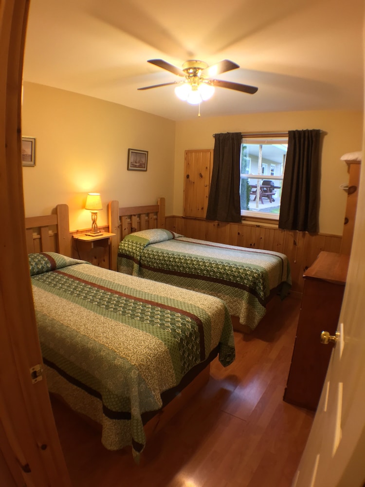Cottage, 2 Bedrooms, River View photo 1