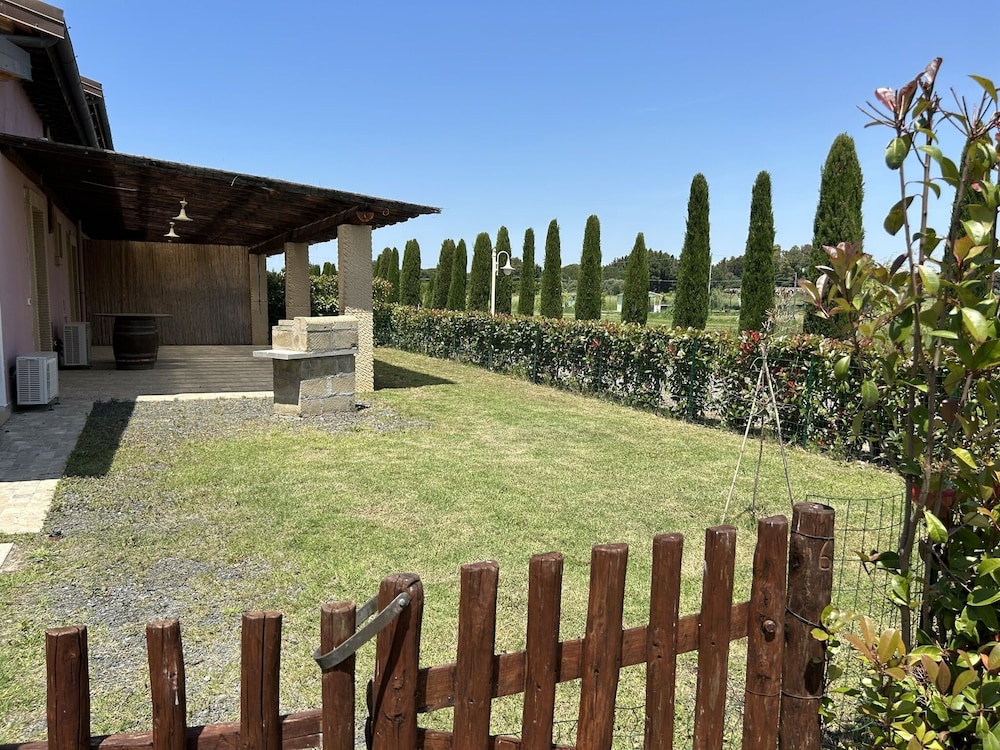 Comfort House, 2 Bedrooms, 2 Bathrooms, Garden Area