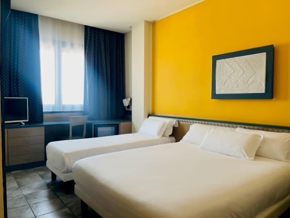 Standard Triple Room - Photo 1