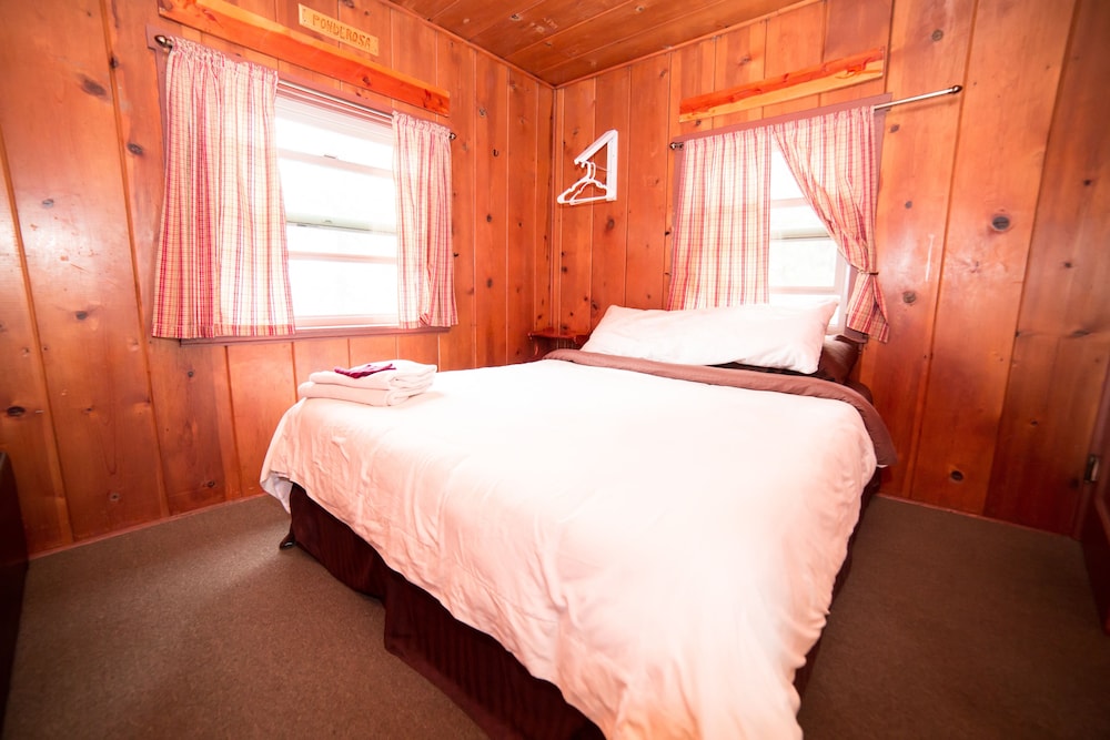 Private Queen Room With Private Bath photo 2