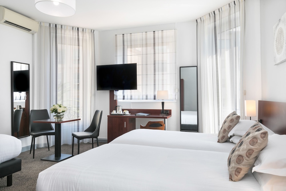 Exclusive Room, Multiple Beds, Non Smoking - Photo 5