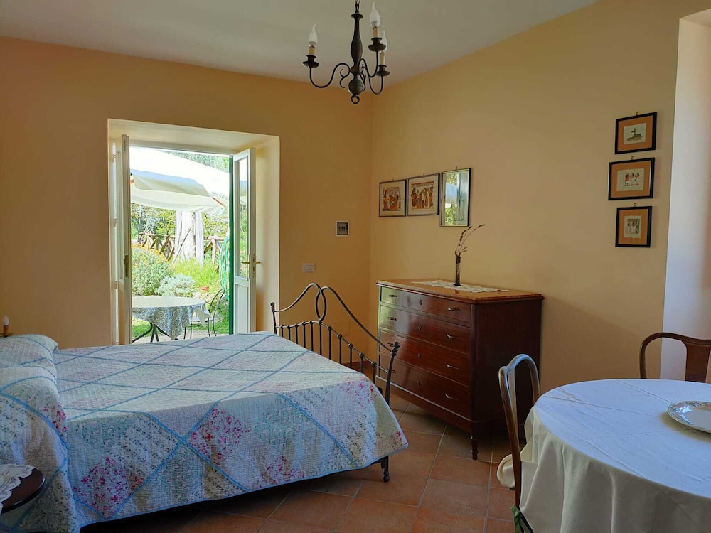 Apartment, Kitchenette