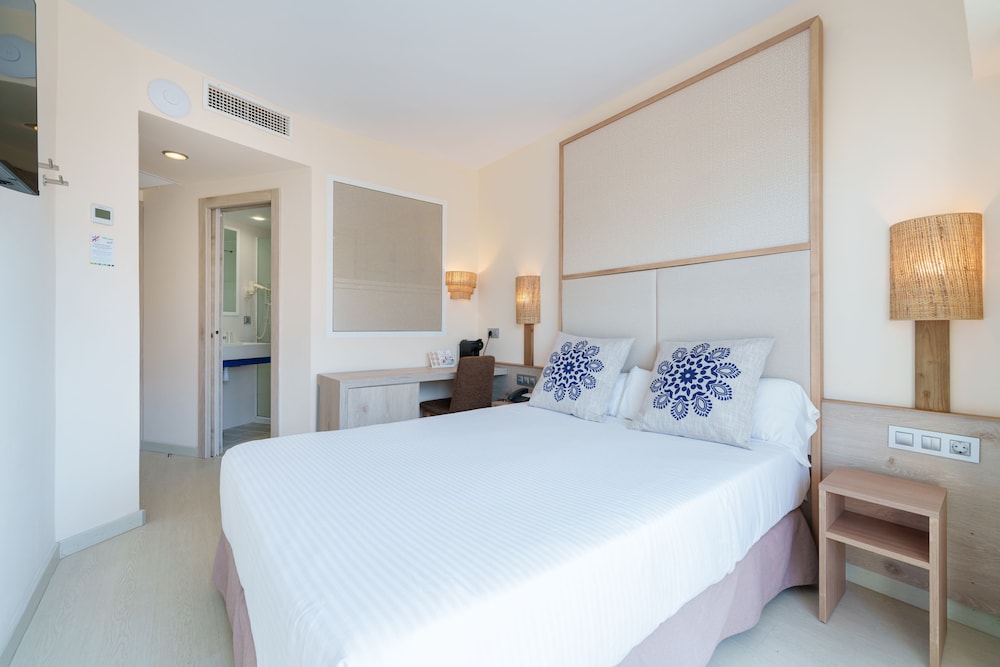 Double Room Single Use, Balcony photo 3