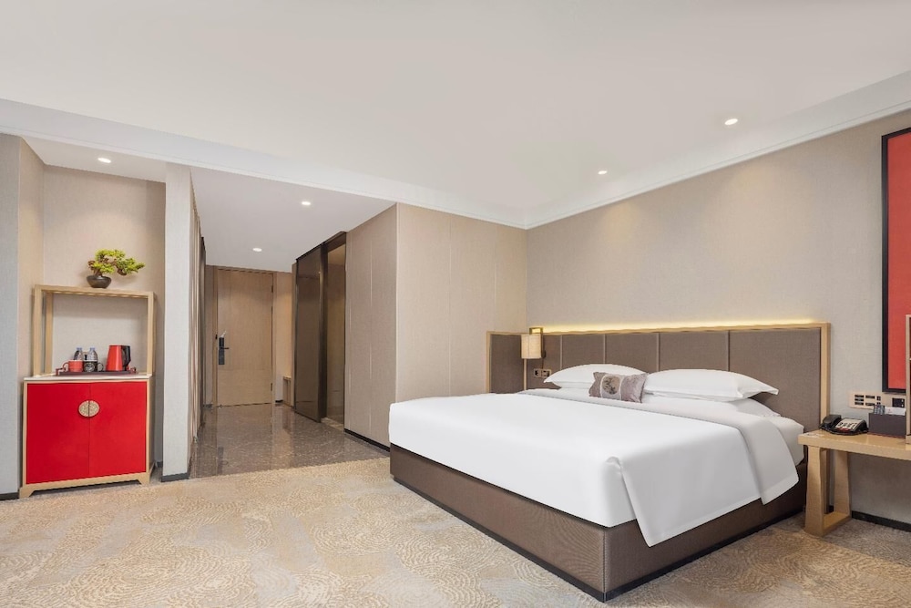 Senior Double Room Single Use