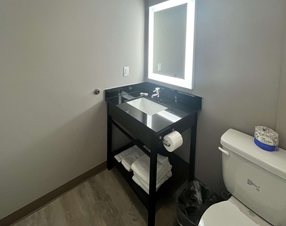 Standard Room, 2 Queen Beds, Non Smoking, Kitchenette - Photo 2