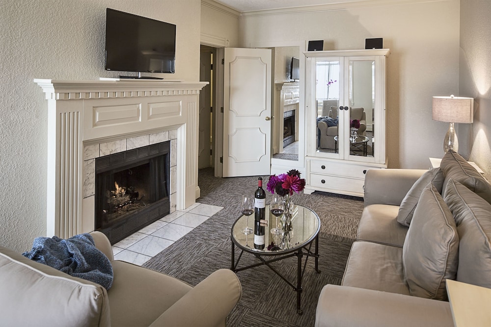 Grand King Suite 33 photo 1