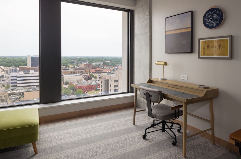 Standard Two Queen Guestroom ADA - Photo 11