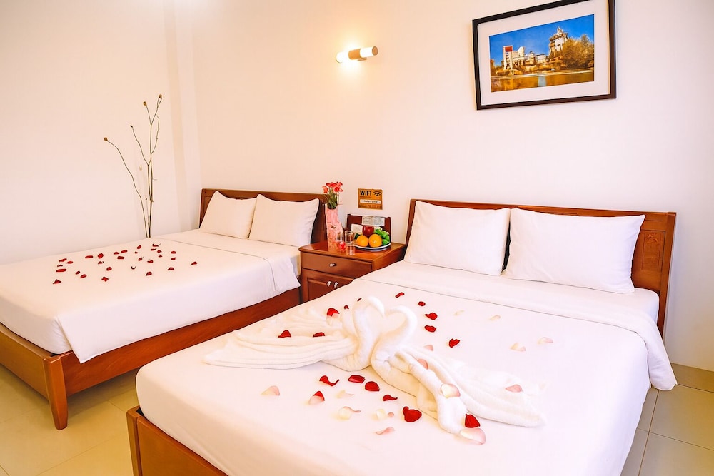 Superior Quadruple Room, City View