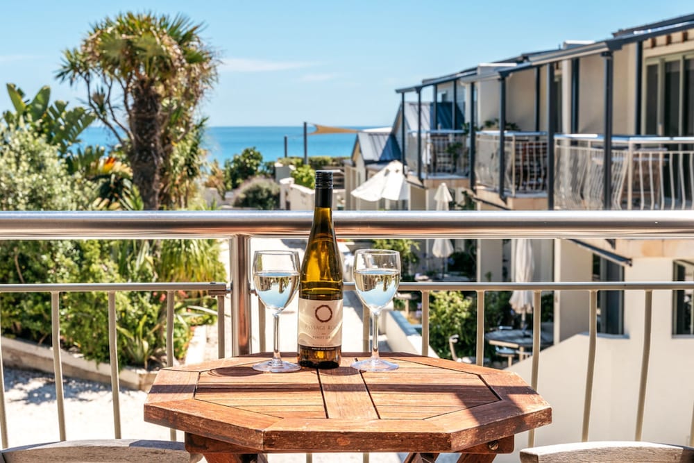 One Bedroom Apartment with Ocean View - Photo 7