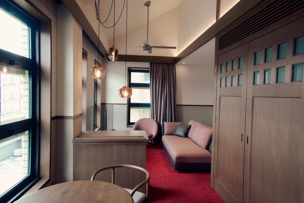 Balcony King with Free Lounge Access (former Nintendo headquarter), Non smoking - Photo 2