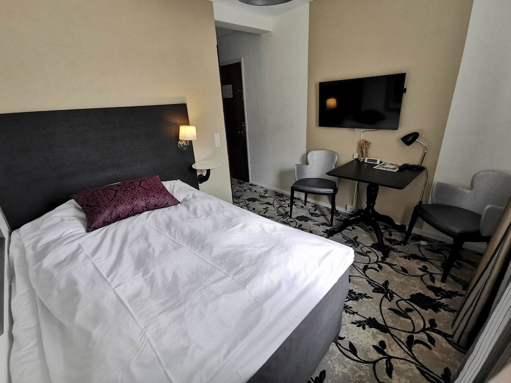 Single Room - Photo 2