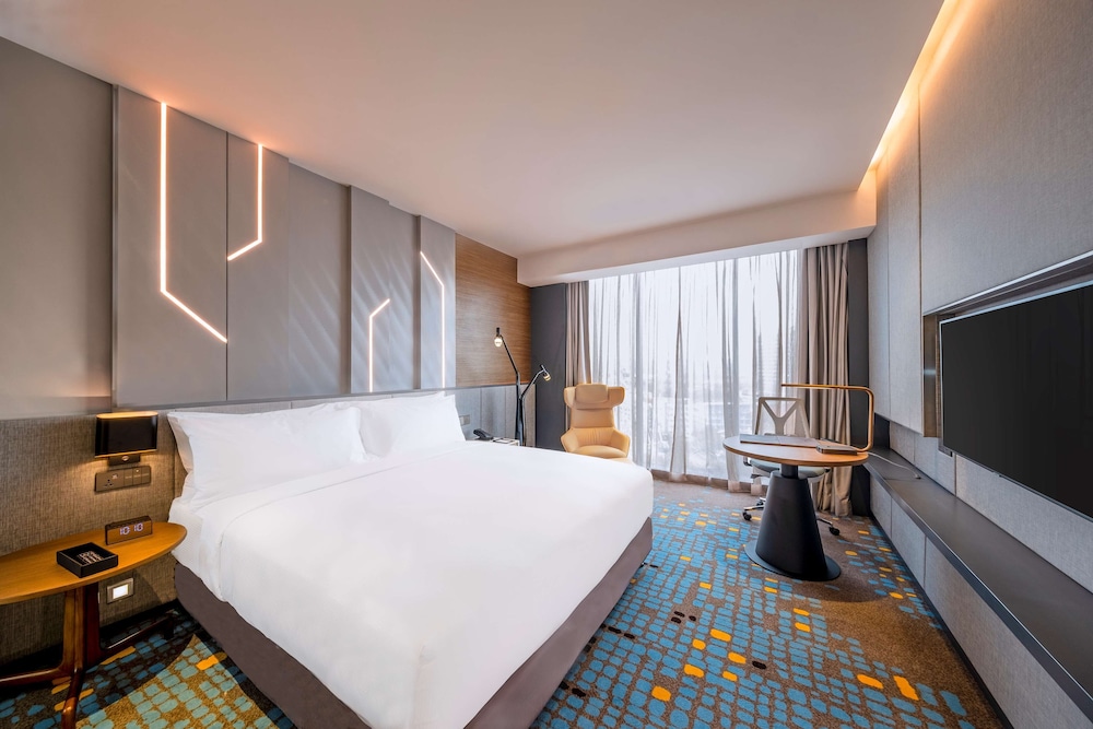 King Deluxe Room Park View - Photo 6