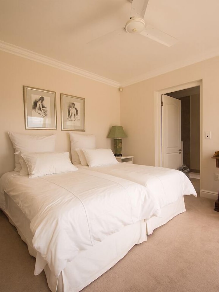 Comfort Double or Twin Room, Ensuite photo 1