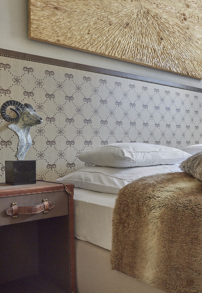 Premier Single Room