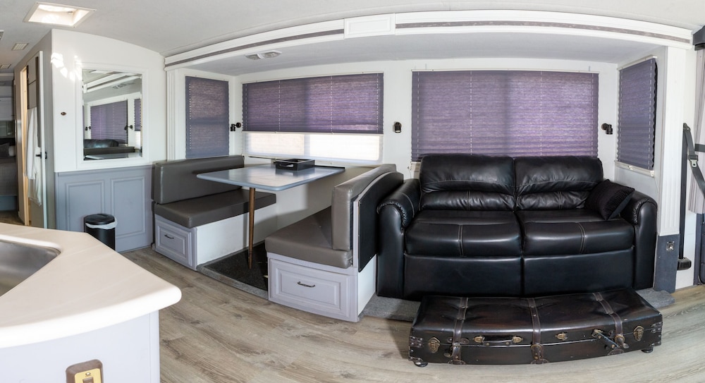 Basic Studio Suite photo 1