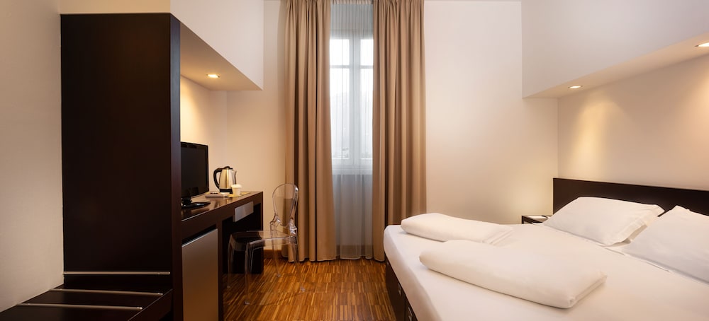 Economy Double Room Single Use
