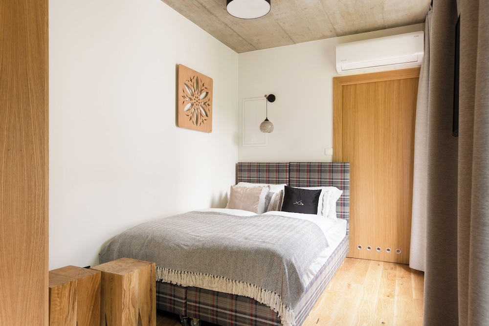 Basic Double or Twin Room, Mountain View